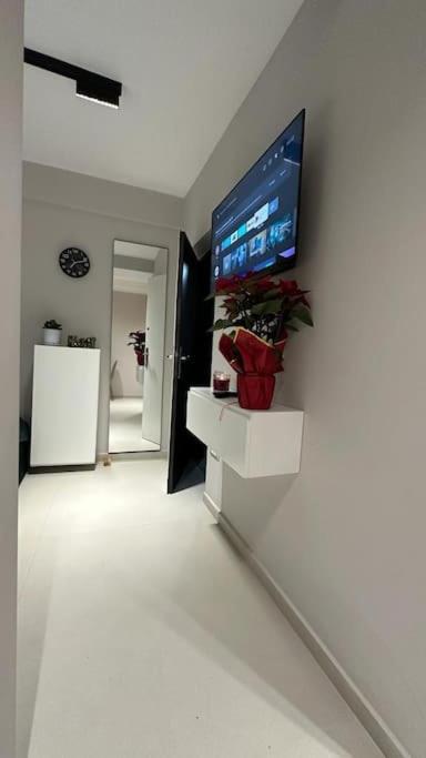 Host Apartament Elio Tiranë Eksteriør bilde