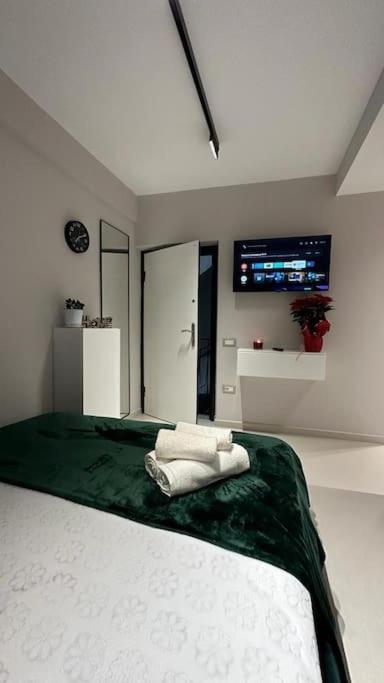 Host Apartament Elio Tiranë Eksteriør bilde