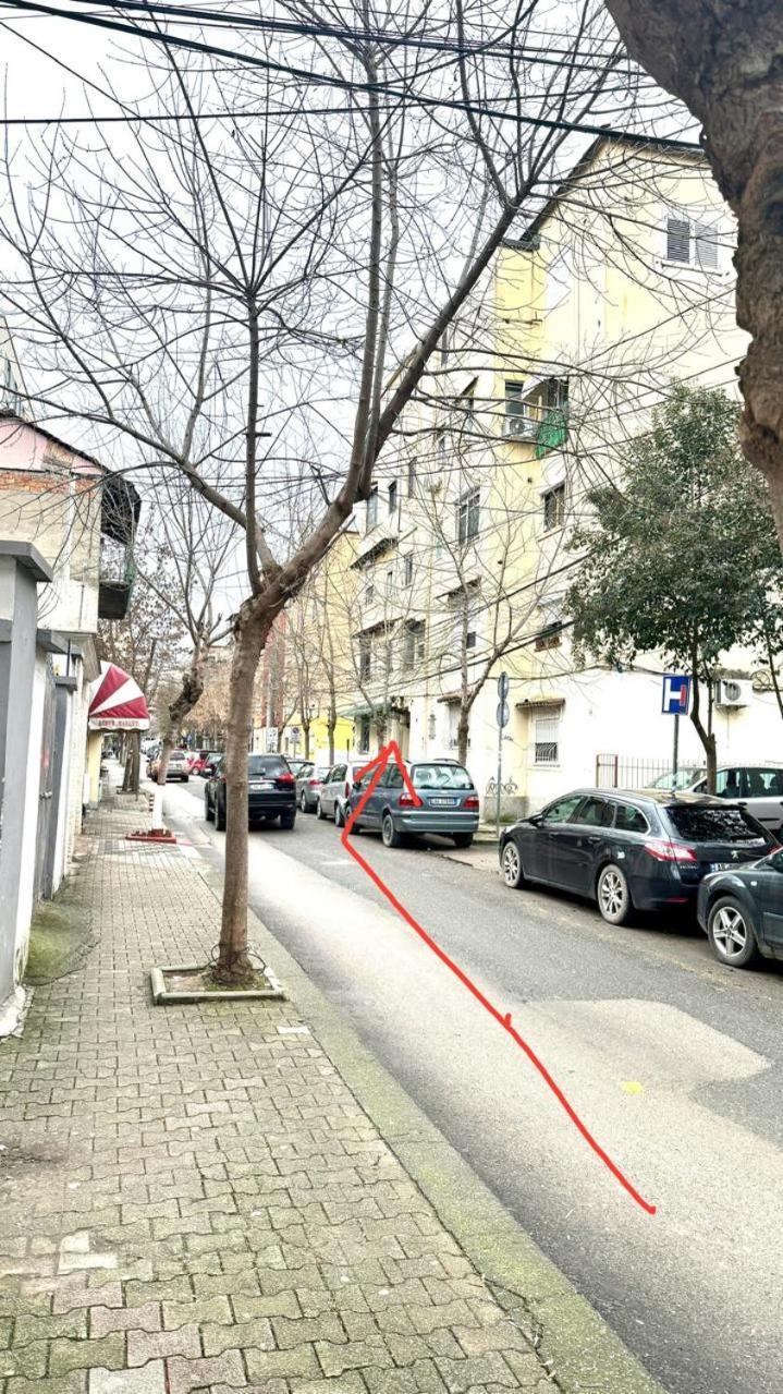 Host Apartament Elio Tiranë Eksteriør bilde