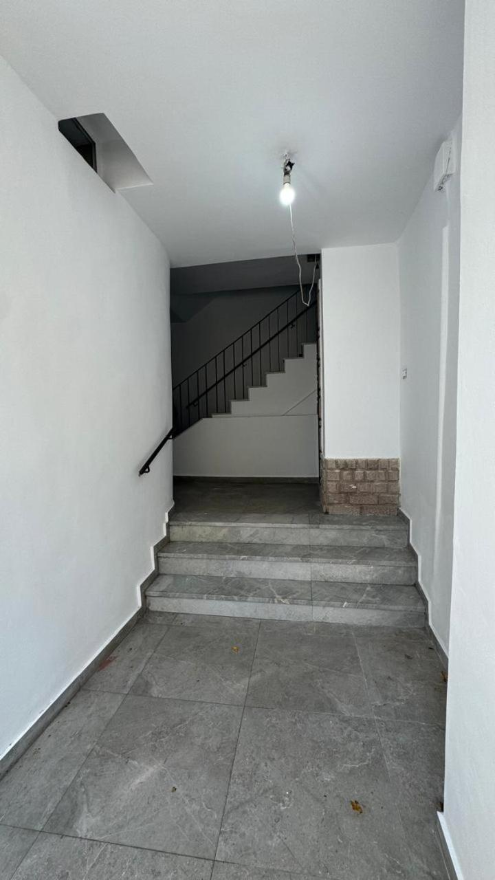 Host Apartament Elio Tiranë Eksteriør bilde